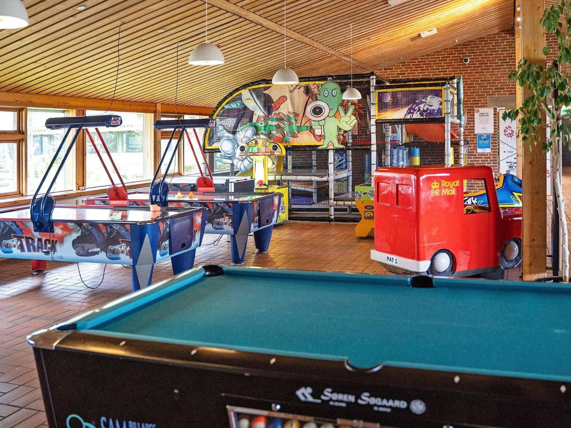 6 Person Holiday Home On A Holiday Park In Gilleleje Exteriör bild